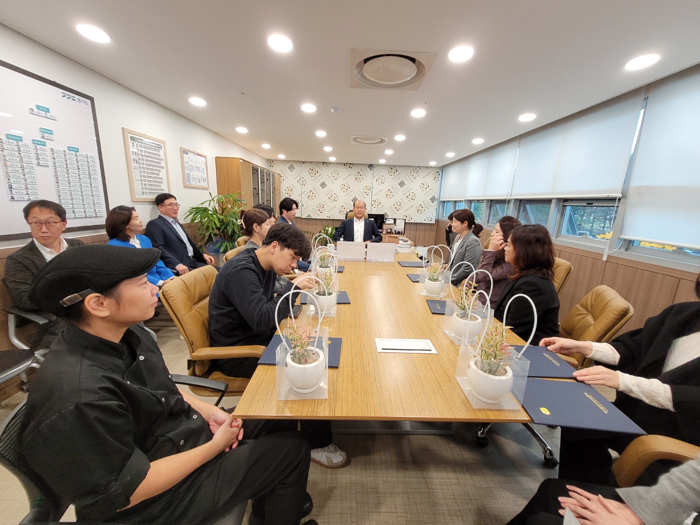 (231103) 신규 직원 임용장 수여식